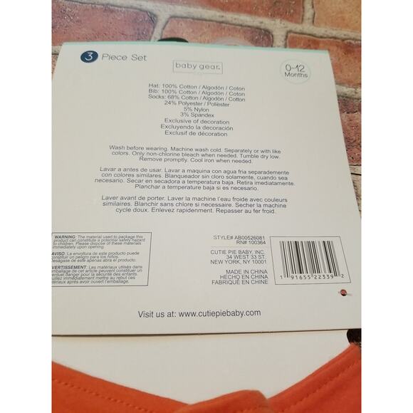 Halloween & Thanksgiving Baby 0-12mon 3 Piece Set Hat Bib Socks Lot of 2 - Picture 9 of 10